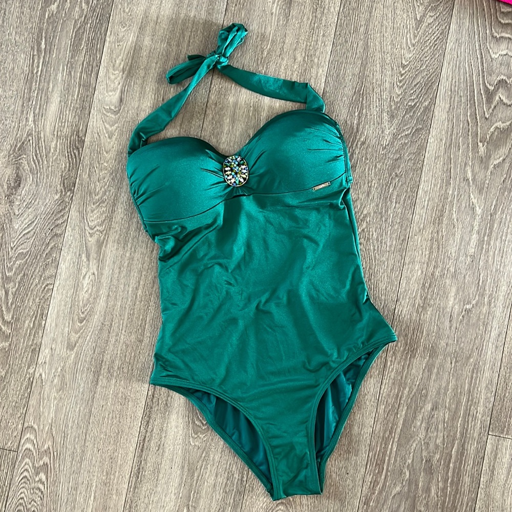 NWT Sapph Beach one piece swimsuit women’s European sz 38